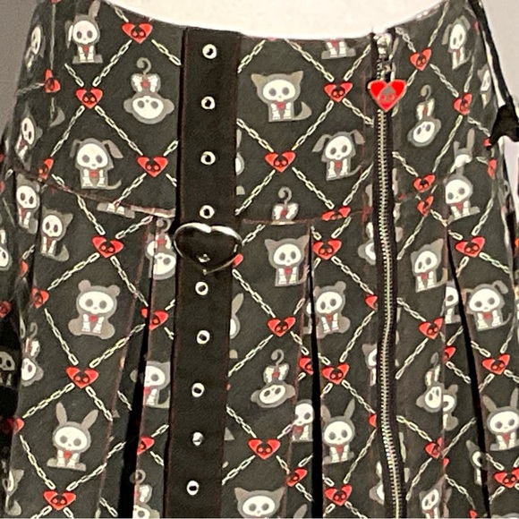 Hot Topic Size M Skelanimals Grommet Strap Goth Skulls Pleated Plaid Mini Skirt - Picture 1 of 10